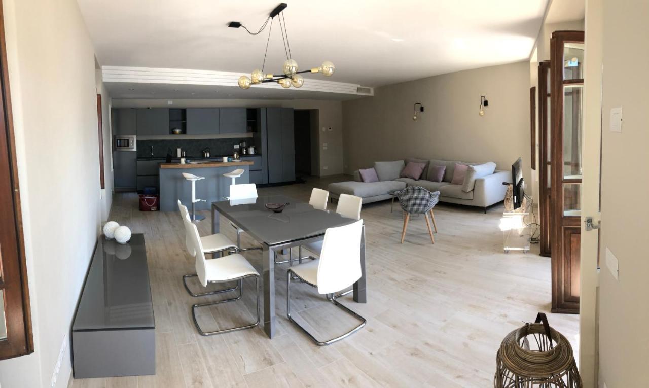 Casa Elisabetta, Affacciata Sul Golfo Leilighet Salò Eksteriør bilde